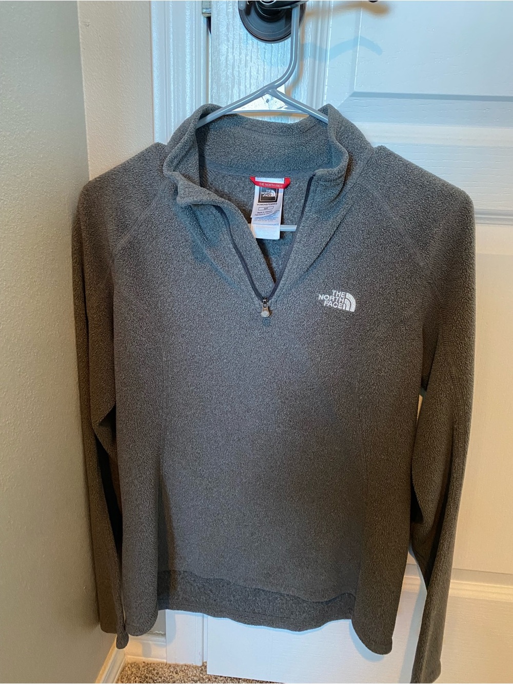 The North Face Women's Gray Half-Zip Fleece Pullover